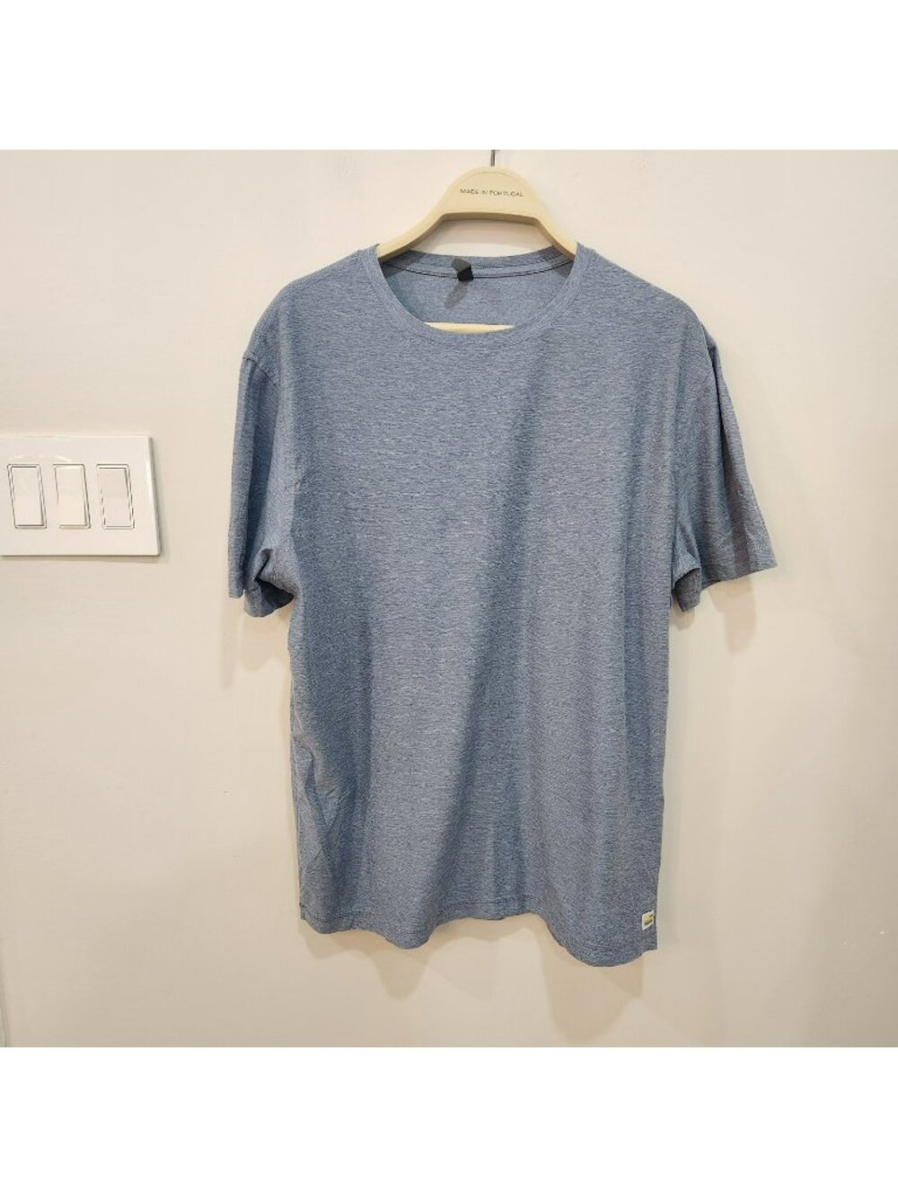 Vuori Strato Tech Tee Mens Large Blue Heather Performance T-Shirt Stretch V126